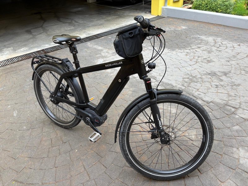 1 Herren & 1 Damen Riese und Müller EBike zuverkaufen