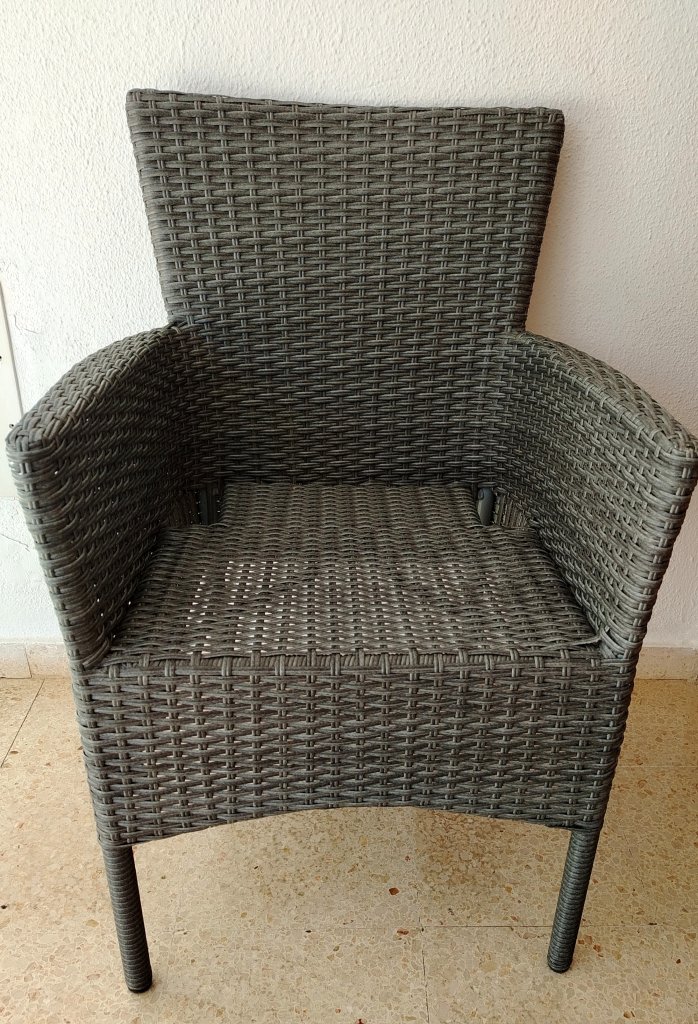 1 Silla de Poliratán Gris