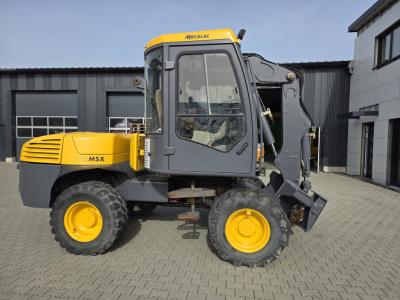 10 t excavator for rent