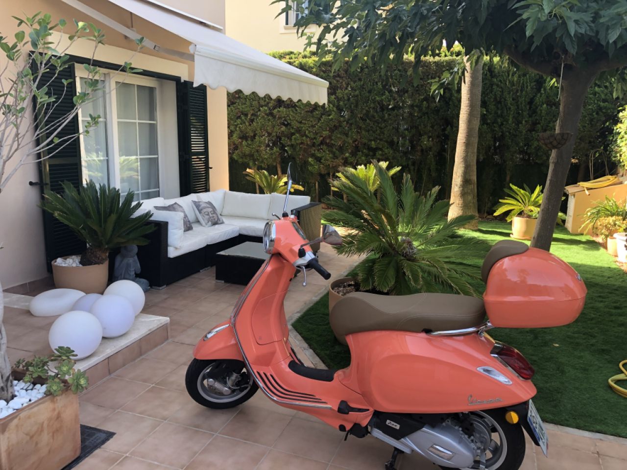 1500 km - fast neu - Vespa Primavera 125 - Orange