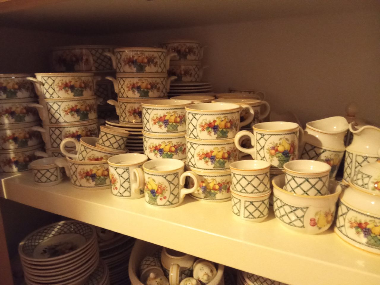 182-piece "Basket" dinner service from Villeroy & Boch – Live like God in France!