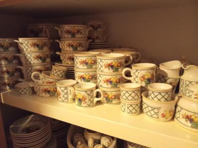 182-piece "Basket" dinner service from Villeroy & Boch – Live like God in France!