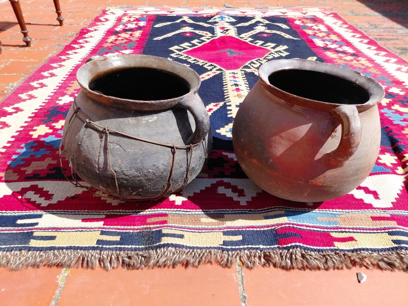2 antike spanische Tontöpfe Puchero / Orza