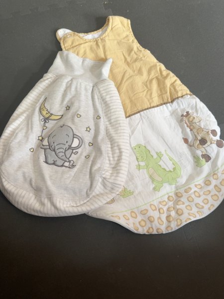 2 Baby-Schlafsäcke im Set Gr. 62/68 und 74