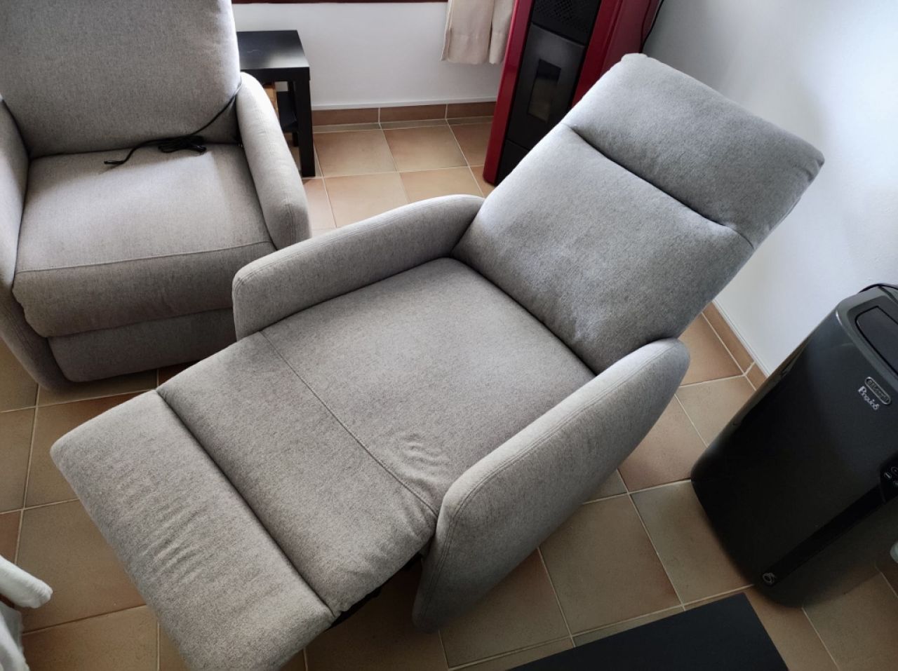 2 cómodos sillones eléctricos en venta