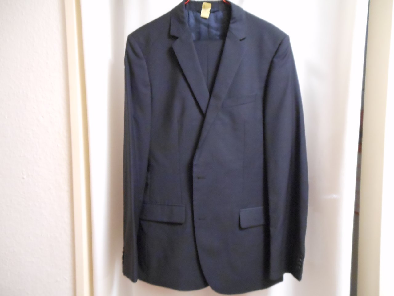 2 Bruno Banani Herren-Anzüge Gr. 52, schwarz und blau, gereinigt
