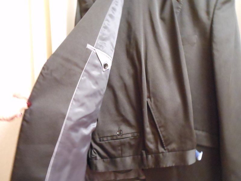 2 Bruno Banani Herren-Anzüge Gr. 52, schwarz und blau, gereinigt