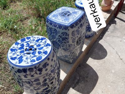 2 edle chinesische Porzellan-Garden-Stools / Beistelltische blau-weiß