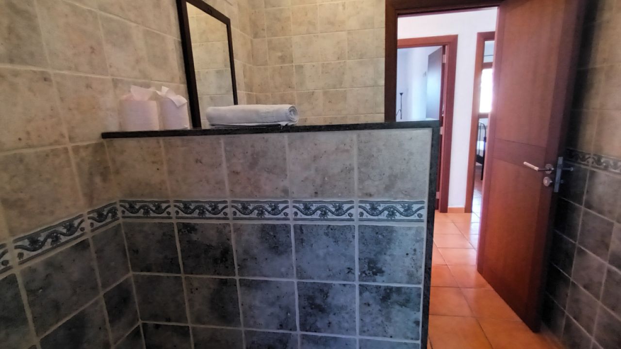Finca de 2 plantas con 2 apartamentos separados, piscina y calefacción cerca de Campos--- F 213