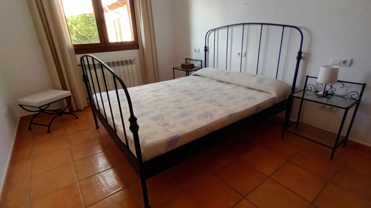 Finca de 2 plantas con 2 apartamentos separados, piscina y calefacción cerca de Campos--- F 213