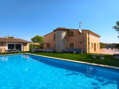 2 Etagenfinca mit 2 sep Apts, Pool und Heizung bei Campos--- F 213