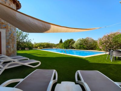 2 Etagenfinca mit 2 sep Apts, Pool und Heizung bei Campos--- F 213