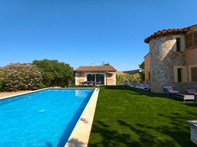 2 Etagenfinca mit 2 sep Apts, Pool und Heizung bei Campos--- F 213