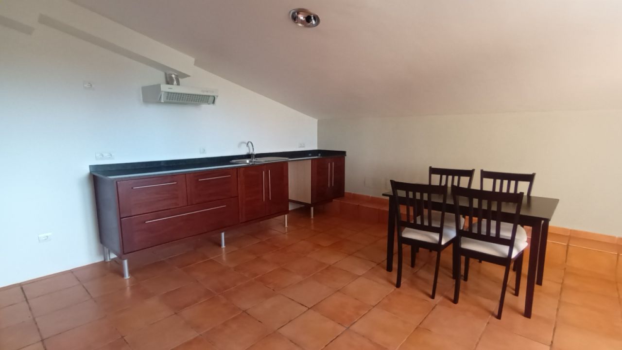 Finca de 2 plantas con 2 apartamentos separados, piscina y calefacción cerca de Campos--- F 213