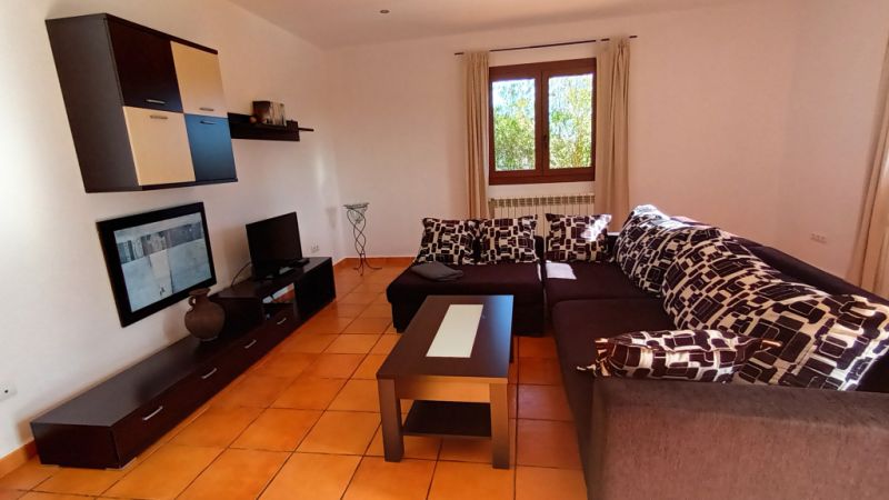 Finca de 2 plantas con 2 apartamentos separados, piscina y calefacción cerca de Campos--- F 213