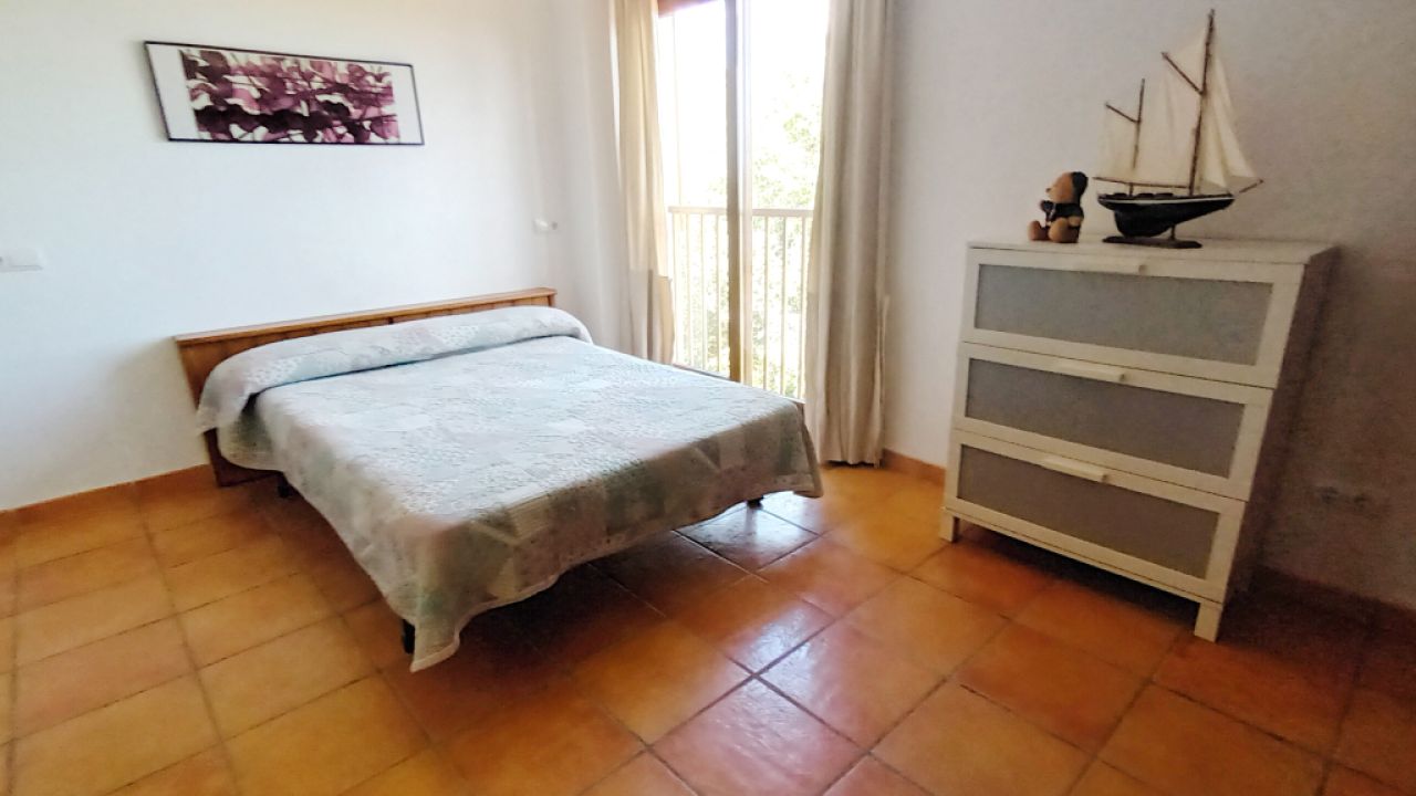 Finca de 2 plantas con 2 apartamentos separados, piscina y calefacción cerca de Campos--- F 213