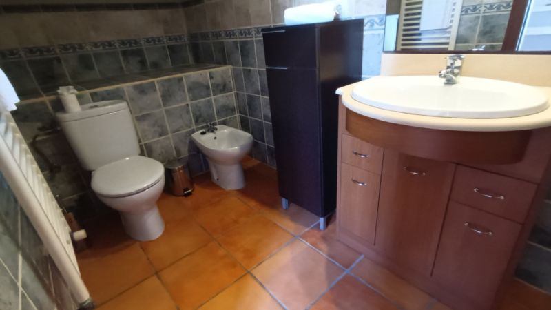 Finca de 2 plantas con 2 apartamentos separados, piscina y calefacción cerca de Campos--- F 213
