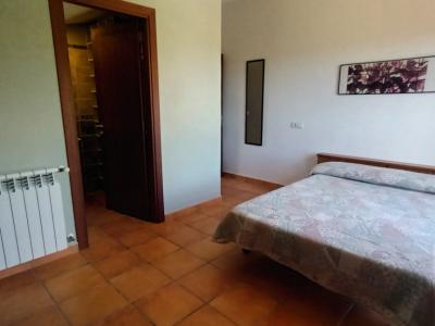 Finca de 2 plantas con 2 apartamentos separados, piscina y calefacción cerca de Campos--- F 213