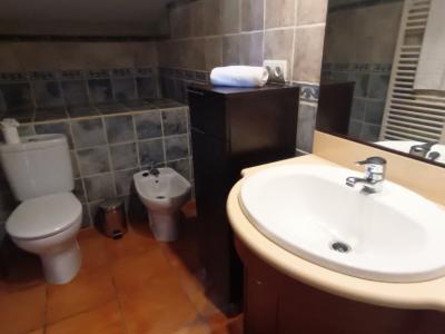 Finca de 2 plantas con 2 apartamentos separados, piscina y calefacción cerca de Campos--- F 213