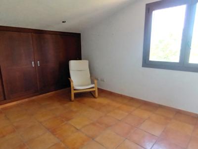 Finca de 2 plantas con 2 apartamentos separados, piscina y calefacción cerca de Campos--- F 213