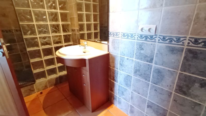 Finca de 2 plantas con 2 apartamentos separados, piscina y calefacción cerca de Campos--- F 213