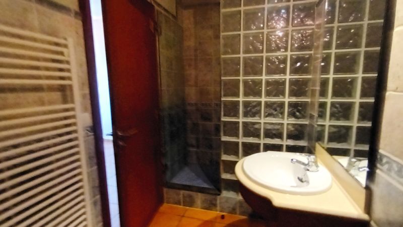 Finca de 2 plantas con 2 apartamentos separados, piscina y calefacción cerca de Campos--- F 213