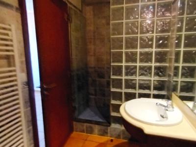 Finca de 2 plantas con 2 apartamentos separados, piscina y calefacción cerca de Campos--- F 213