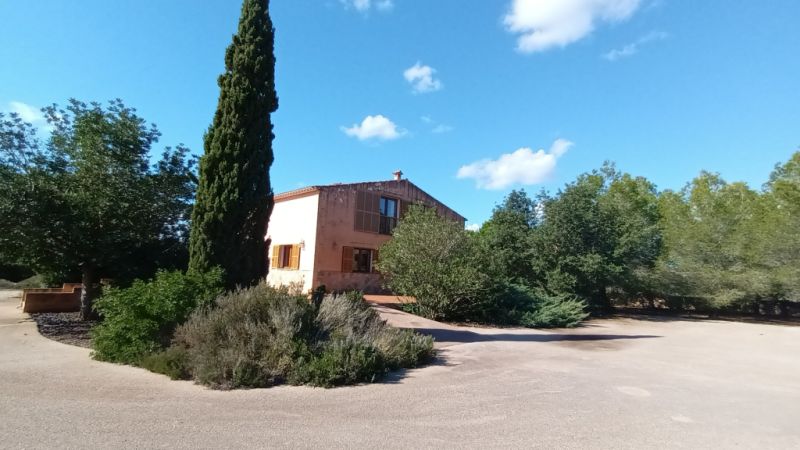 Finca de 2 plantas con 2 apartamentos separados, piscina y calefacción cerca de Campos--- F 213