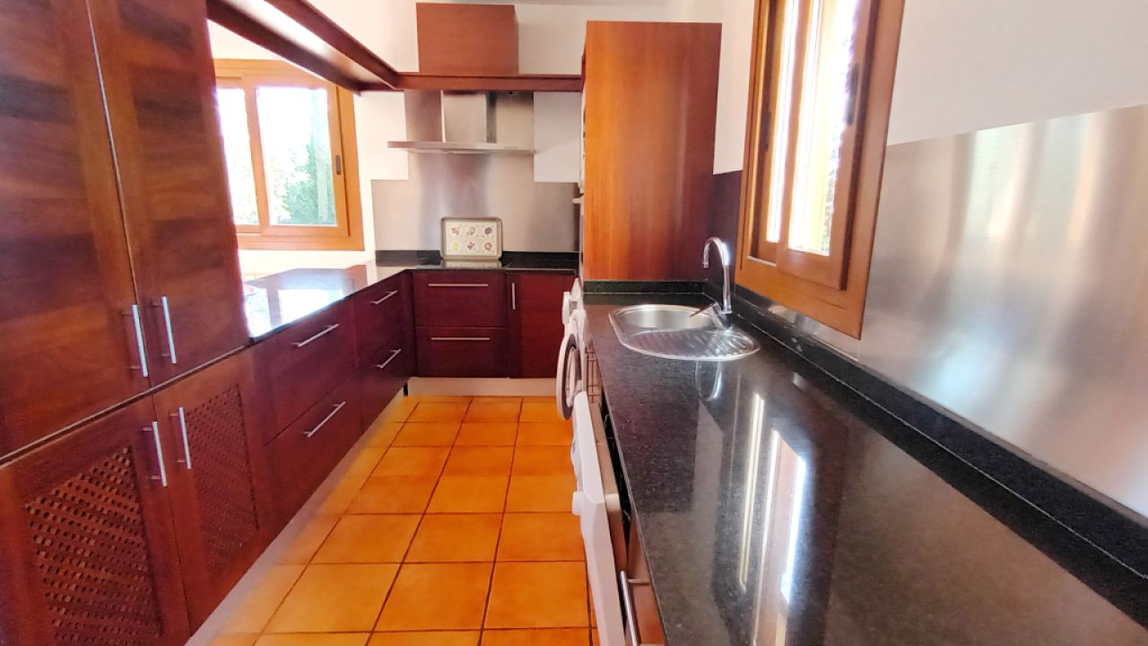 Finca de 2 plantas con 2 apartamentos separados, piscina y calefacción cerca de Campos--- F 213