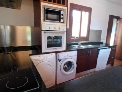 Finca de 2 plantas con 2 apartamentos separados, piscina y calefacción cerca de Campos--- F 213