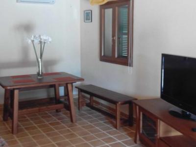 Finca de 2 plantas con piscina y pozo privado cerca de Santanyí --- F 27 VK