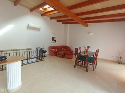 2 Etagenfinca mit sep Apartment, Pool und Ölzentralheizung bei Porreres --- F 164