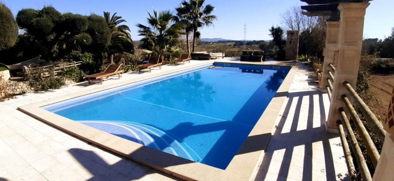 2 Etagenfinca mit sep Apartment, Pool und Ölzentralheizung bei Porreres --- F 164