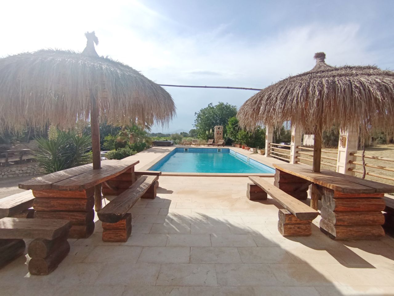 2 Etagenfinca mit sep Apartment, Pool und Ölzentralheizung bei Porreres --- F 164