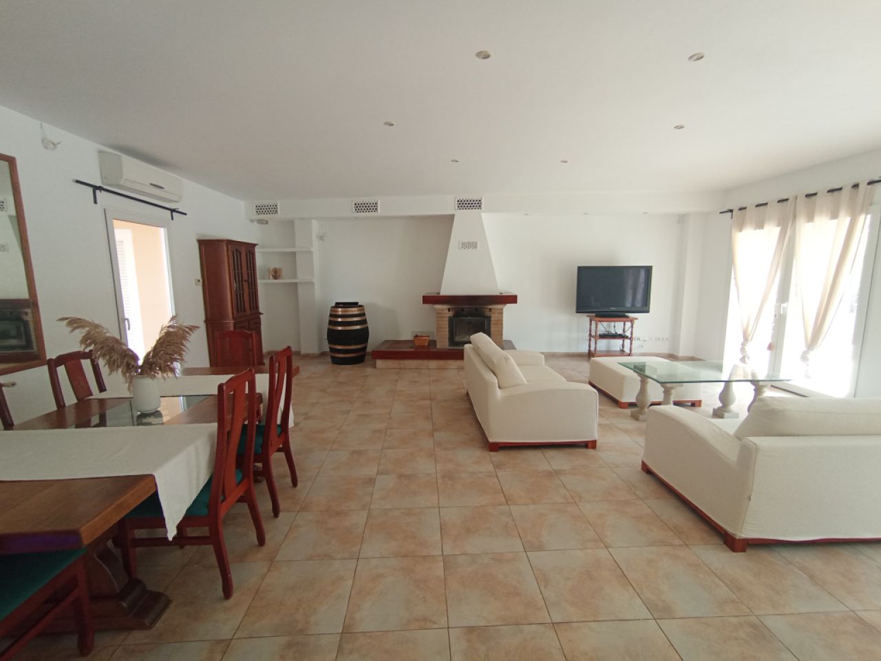 2 Etagenfinca mit sep Apartment, Pool und Ölzentralheizung bei Porreres --- F 164