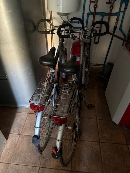 2 Fahrräder 1 x Damen 1 x Herren an Bastler