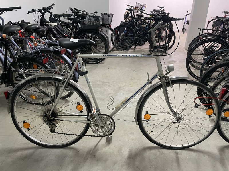2 Fahrräder von Peugeot Herrenrad und Damenrad