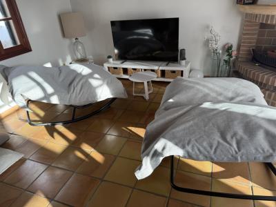 2 sillas mecedoras Fatboy con cojines grises – como nuevas – recogida en Mallorca