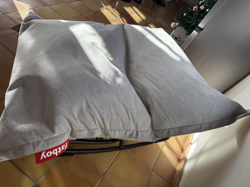 2 sillas mecedoras Fatboy con cojines grises – como nuevas – recogida en Mallorca