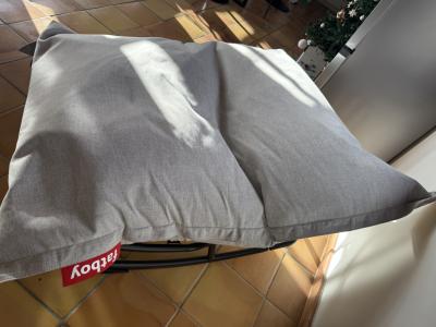 2 sillas mecedoras Fatboy con cojines grises – como nuevas – recogida en Mallorca