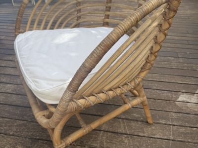 2 Gartenstühle mit Kissen
