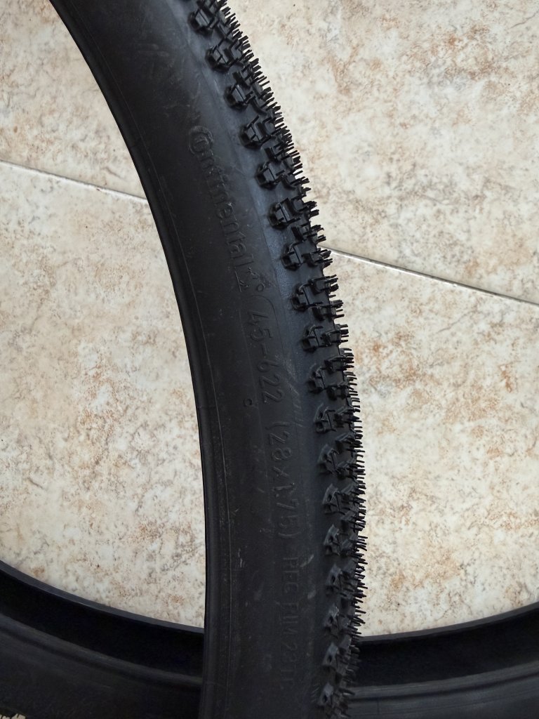 2 Gravel Reifen Continental Terra Adventure NEU
