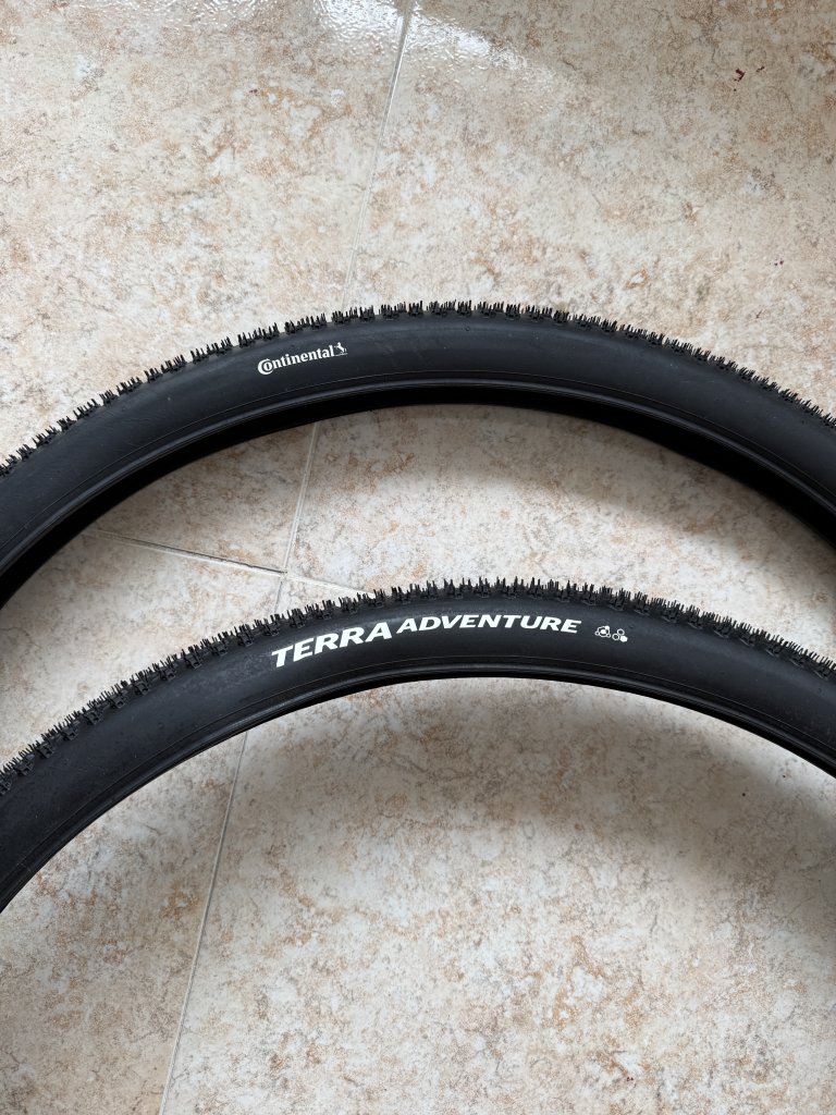 2 Gravel Reifen Continental Terra Adventure NEU