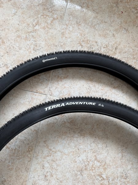 2 Gravel Reifen Continental Terra Adventure NEU