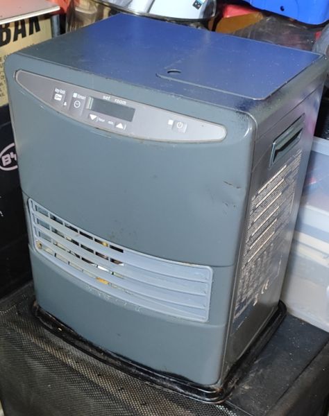 2 Household liquidations:Plants,