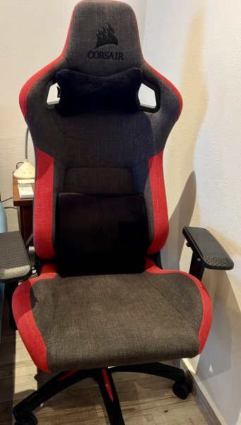 2 hochwertige CORSAIR T3 RUSH Gamingstühle sehr gepflegt, auch einzeln je 99 €!