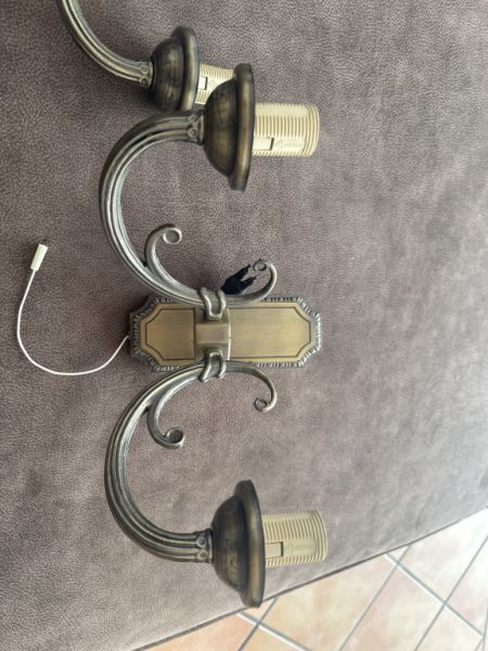 2 Hochwertige Wandleuchten