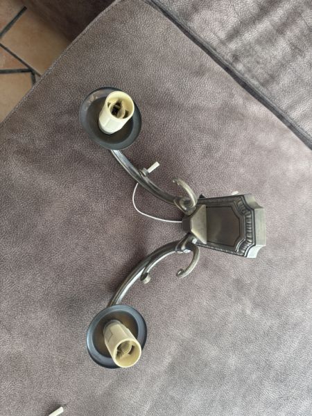 2 Hochwertige Wandleuchten