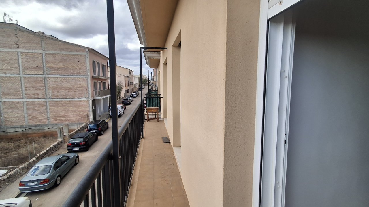 2 identische Apartments in 1. Etage mit Balkon und Parkings in Santanyi --- AP 01 a + b