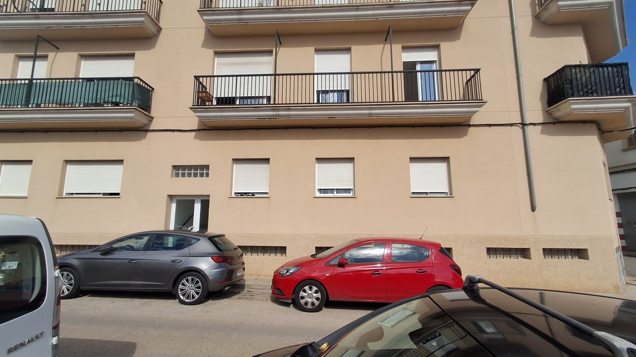 2 identische Apartments in 1. Etage mit Balkon und Parkings in Santanyi --- AP 01 a + b